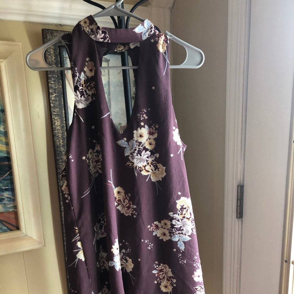 Socialite Highneck Deep V Purple Floral Dress Sz M